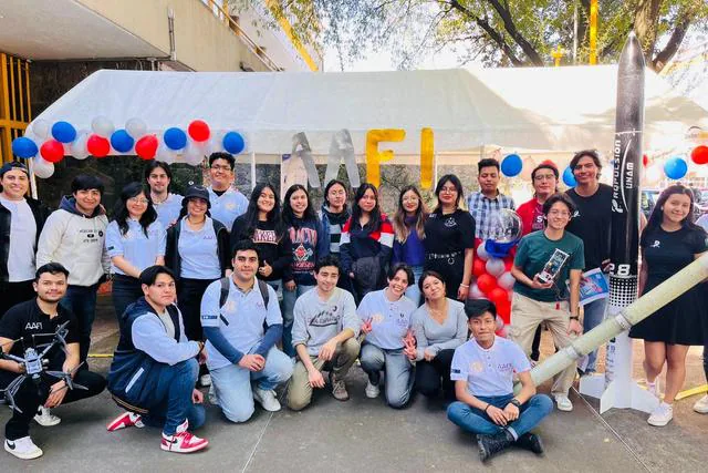 Antonio y equipo de AAFI 2024.