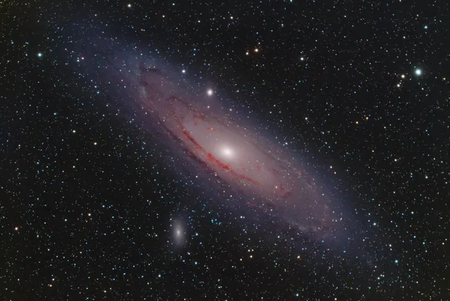La galaxia espiral de Andrómeda, también conocida como M31 o NGC 224.